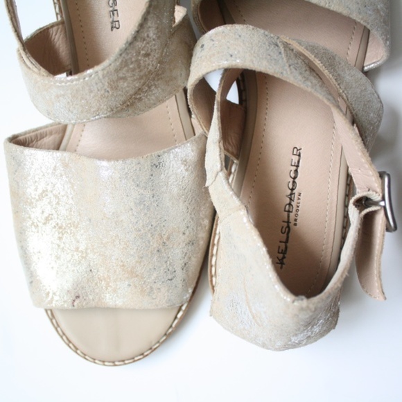 ANTHROPOLOGIE Kelsi Dagger Sydney Metallic Sandals - Picture 6 of 6